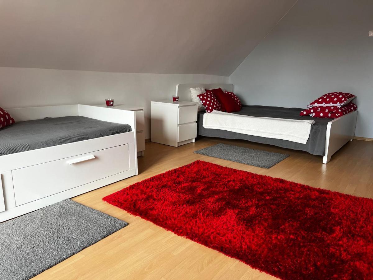Appartement Poettyoesotthon Vendeghaz à Tiszabábolna Extérieur photo