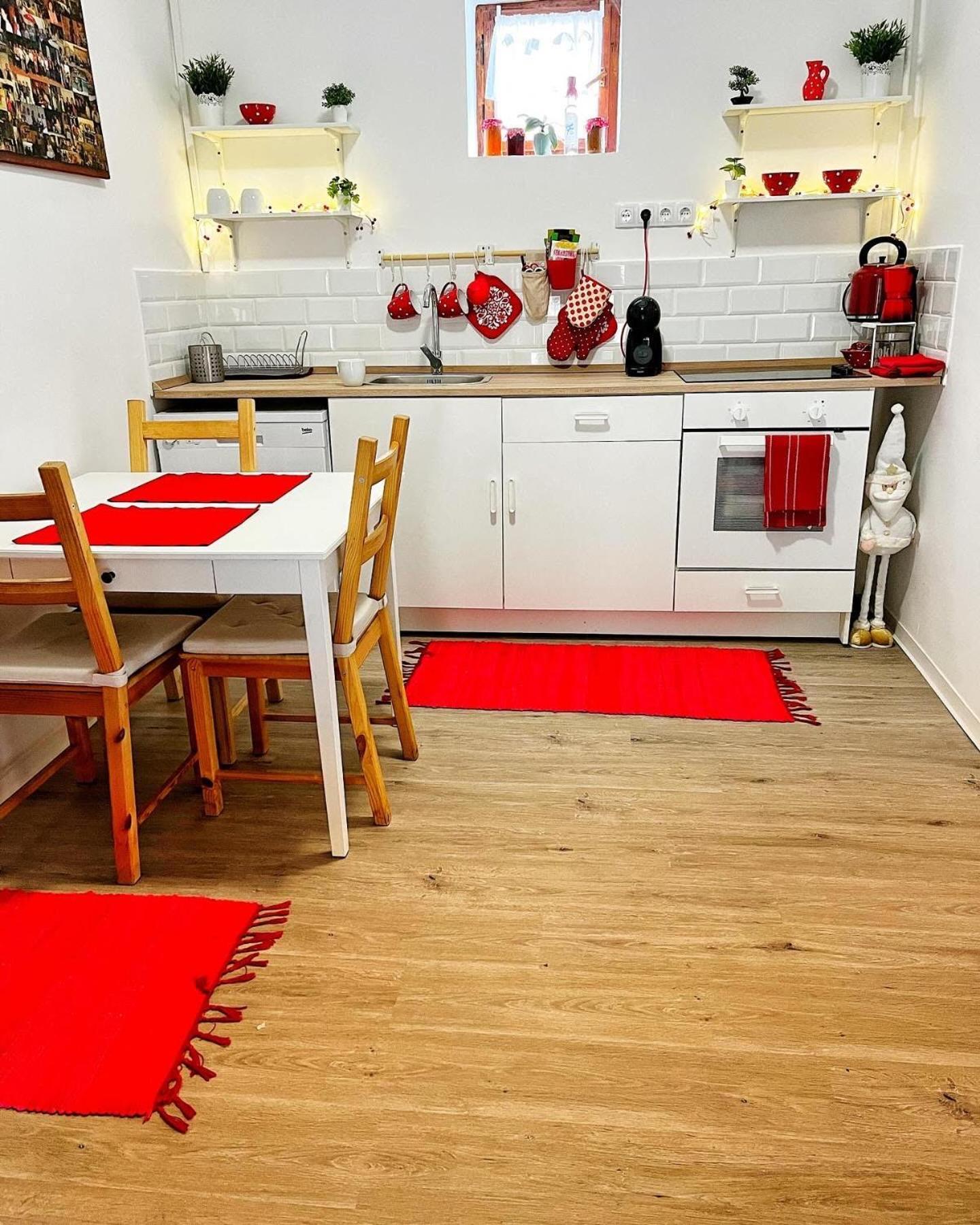 Appartement Poettyoesotthon Vendeghaz à Tiszabábolna Extérieur photo