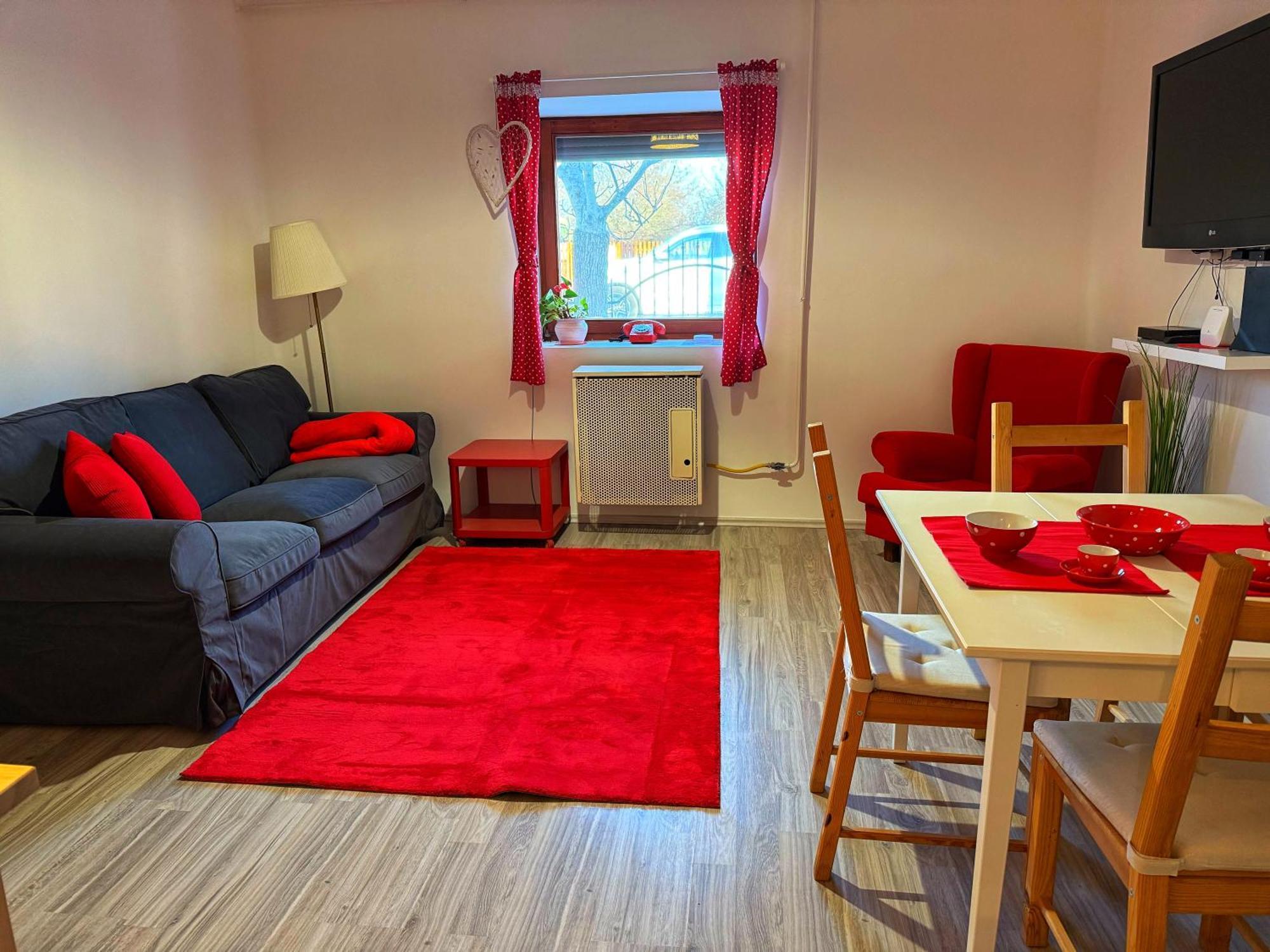 Appartement Poettyoesotthon Vendeghaz à Tiszabábolna Extérieur photo